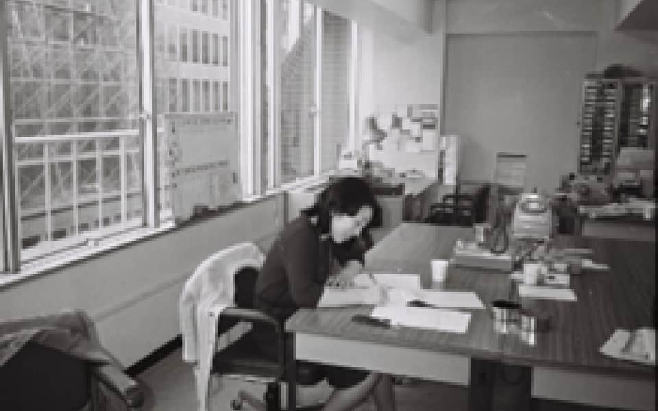 1979年新橋本社ビルの画像